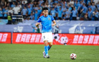 深圳新鵬城聯(lián)賽8輪1勝7負(fù)，形勢嚴(yán)峻，僅微高降級(jí)區(qū)2分。